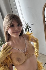 Фотография номер 12 - Венера, 23 года